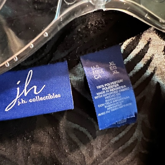 Womens black button down - Picture 3 of 3